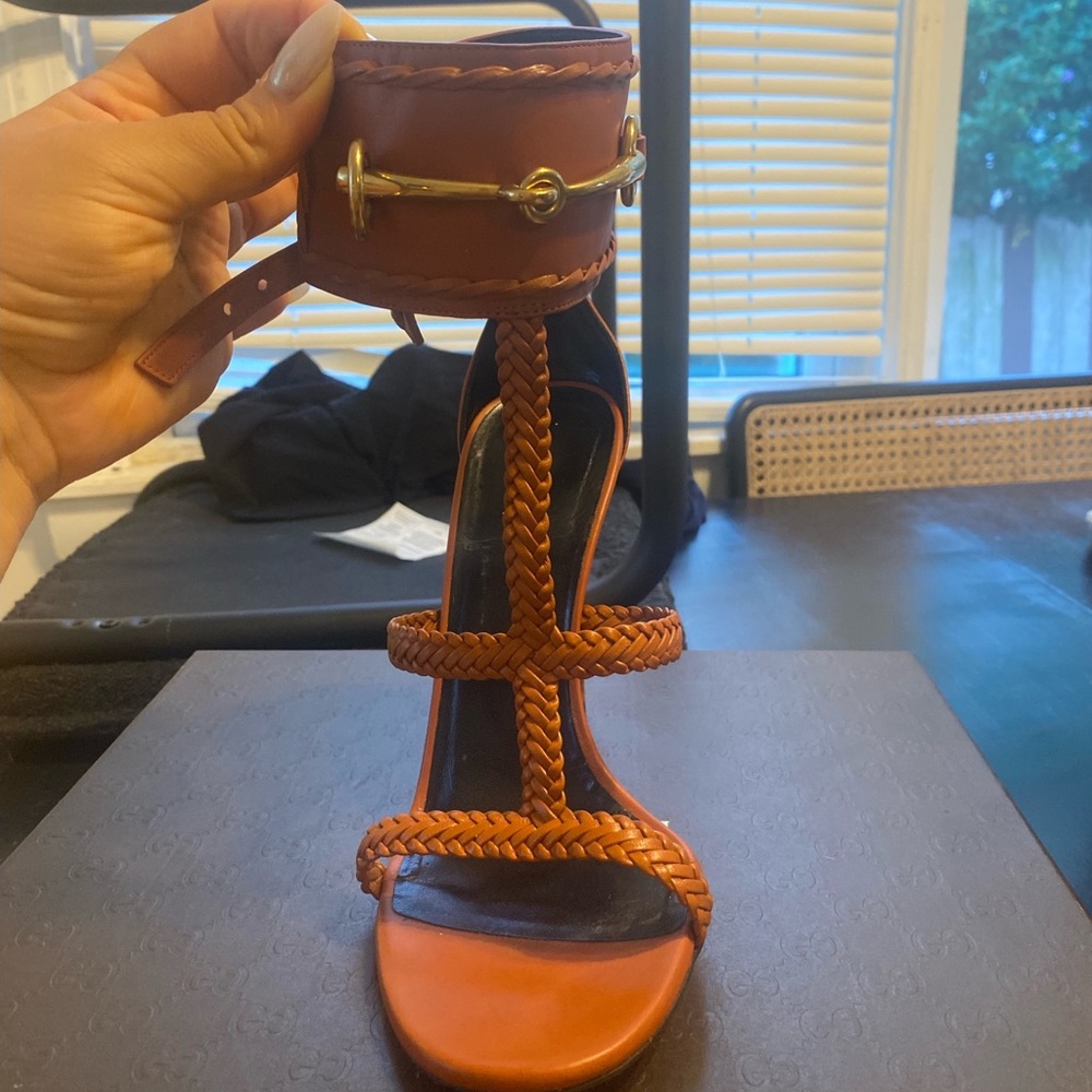 Gucci Úrsula Braided Ankle Strap Heel